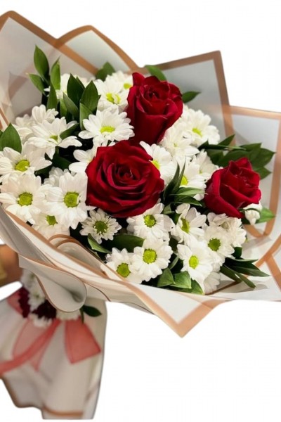 Papatya ve Gül Buketi